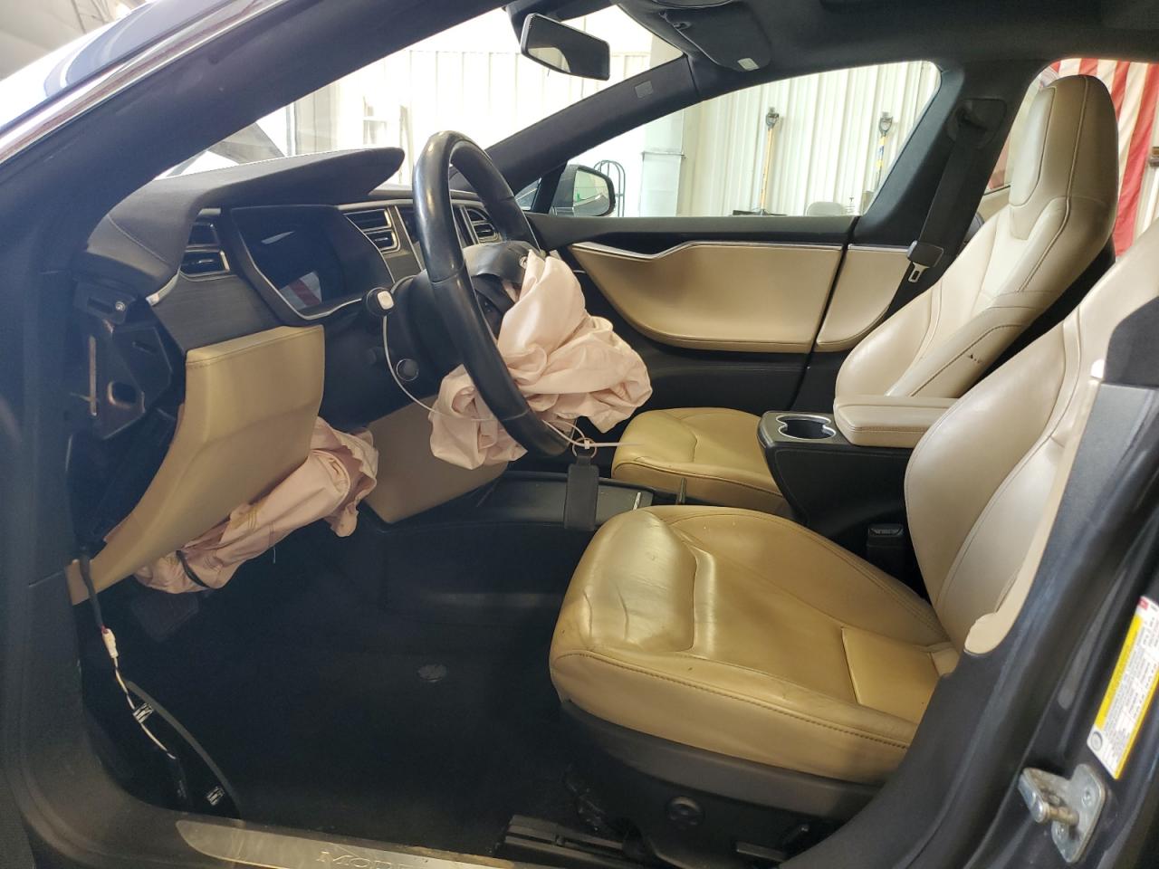 2016 Tesla Model S VIN: 5YJSA1E26GF126607 Lot: 61333845