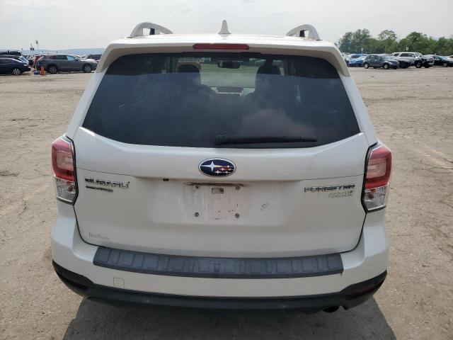  SUBARU FORESTER 2017 Biały