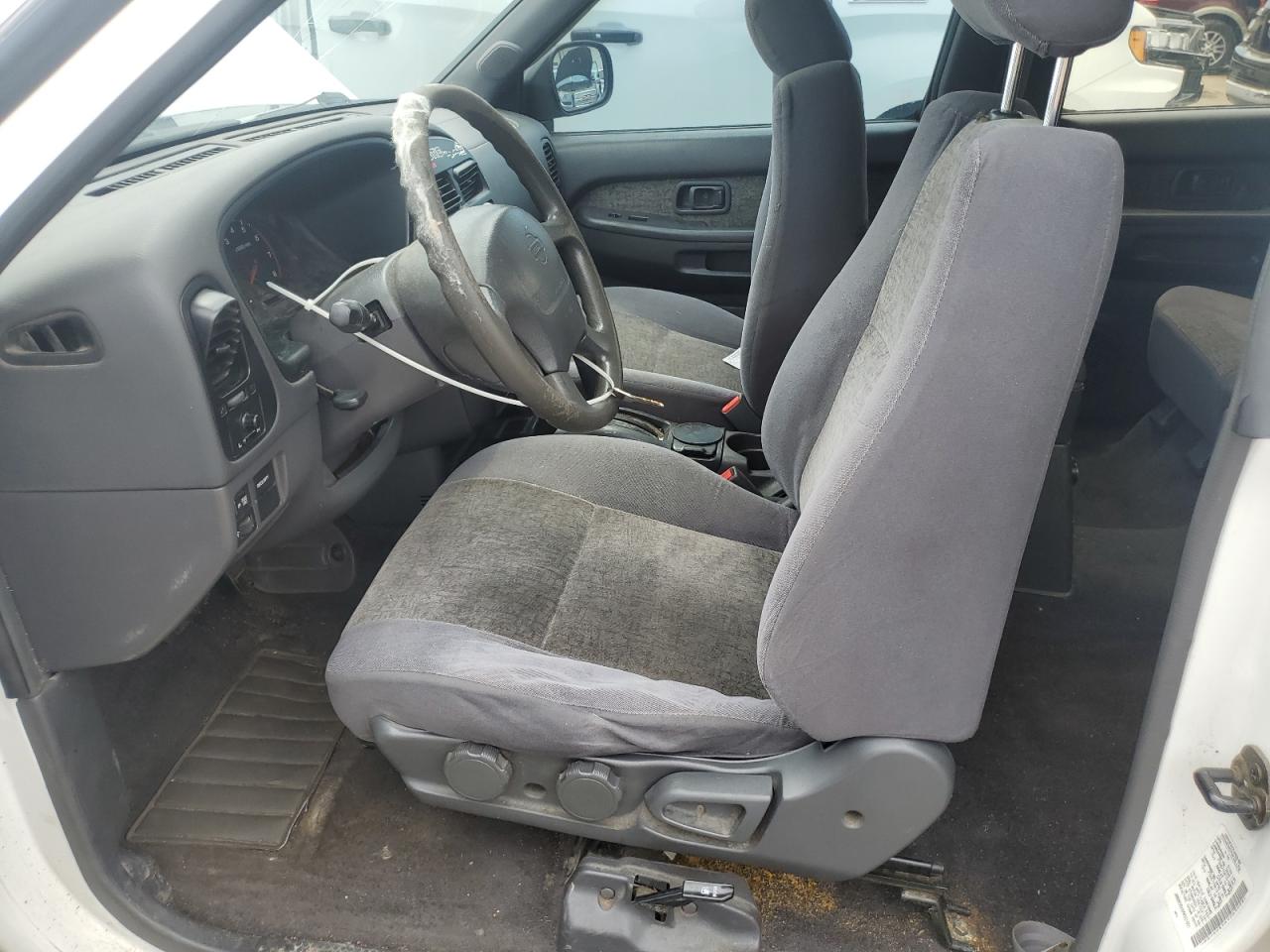 1999 Nissan Pathfinder Le VIN: JN8AR05Y4XW301651 Lot: 62889605