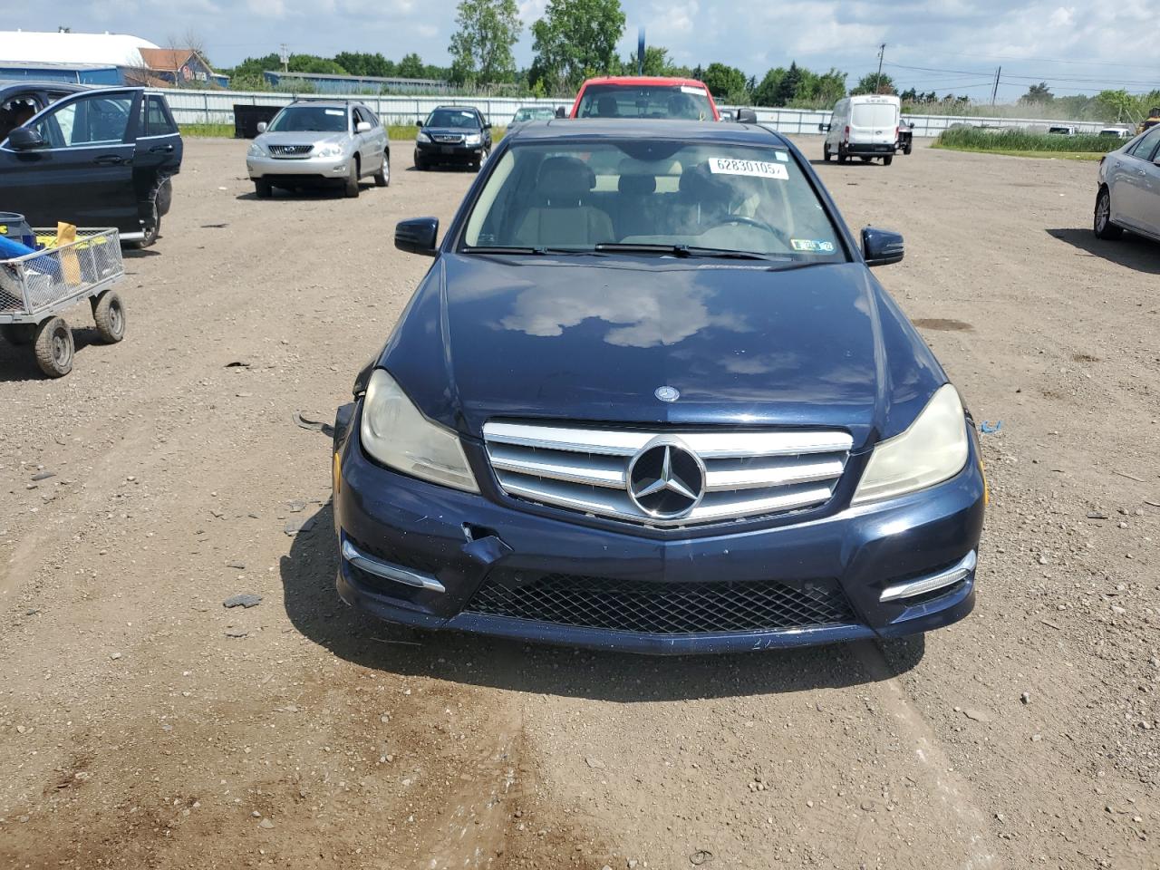 MERCEDES-BENZ C-CLASS 2012 VIN WDDGF8BB7CR230330 photo 5