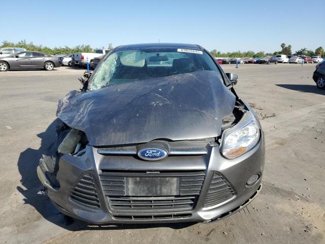 Sedans FORD FOCUS 2013 Gray