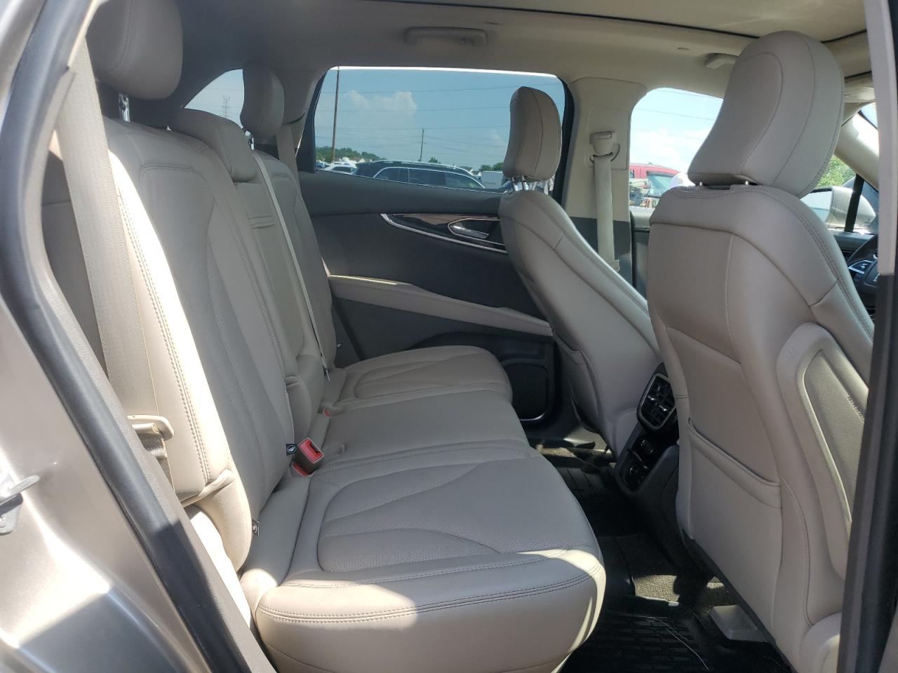 2021 Lincoln Nautilus Reserve VIN: 2LMPJ8K94MBL07715 Lot: 62949585