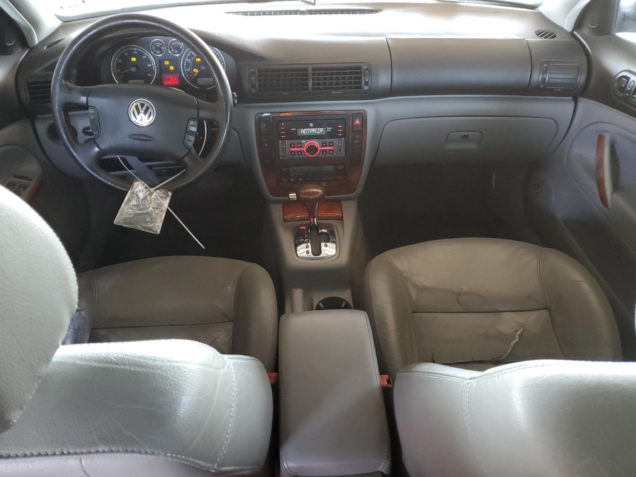 2002 Volkswagen Passat Glx VIN: WVWRH63B92P238729 Lot: 62514415