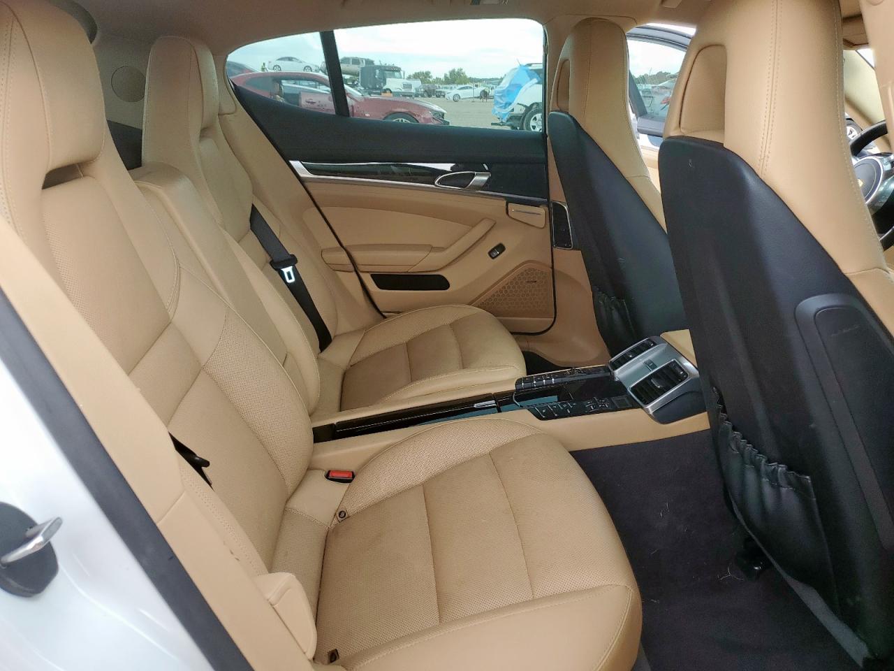 2016 Porsche Panamera 2 VIN: WP0AA2A77GL005343 Lot: 62832705