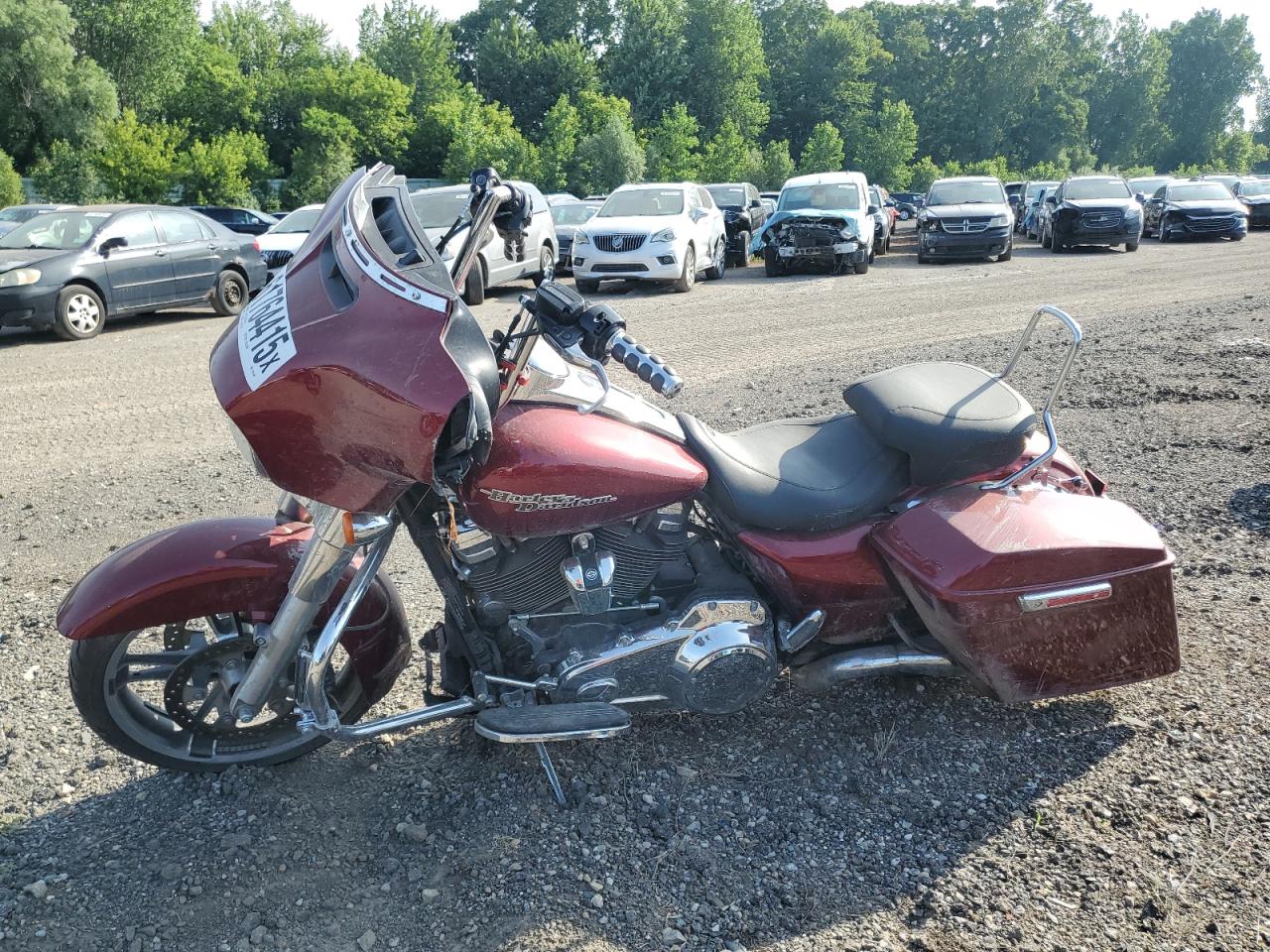 HARLEY-DAVIDSON FL 2017 VIN 1HD1KBC19HB611447 zdjęcie 3