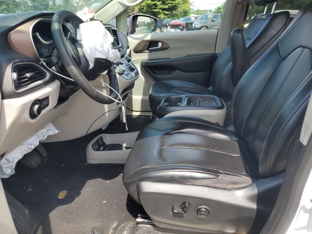 2020 Chrysler Voyager Lxi VIN: 2C4RC1DG3LR265663 Lot: 62541095