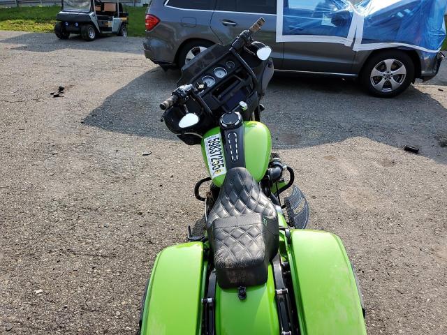 undisplay HARLEY-DAVIDSON FL 2015 Зеленый