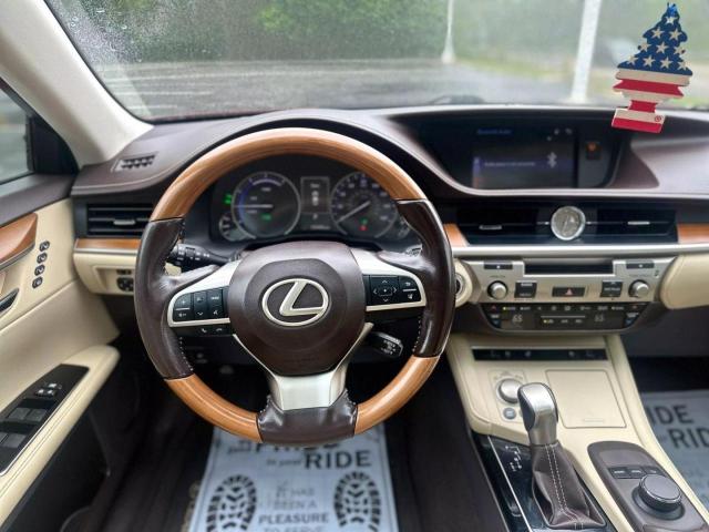 Sedans LEXUS ES300 2016 Red