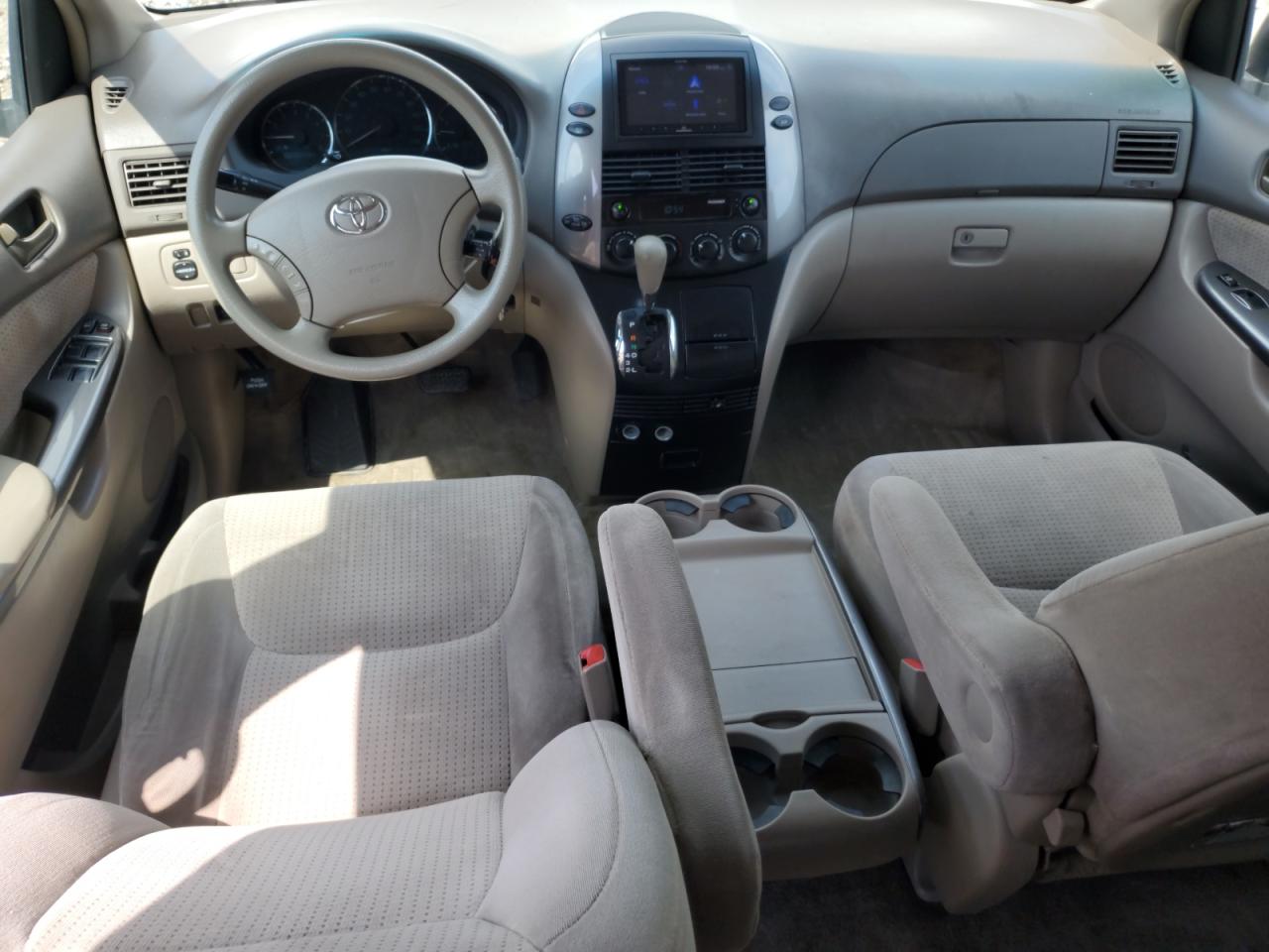 2008 Toyota Sienna Ce VIN: 5TDZK23C08S105620 Lot: 62772235