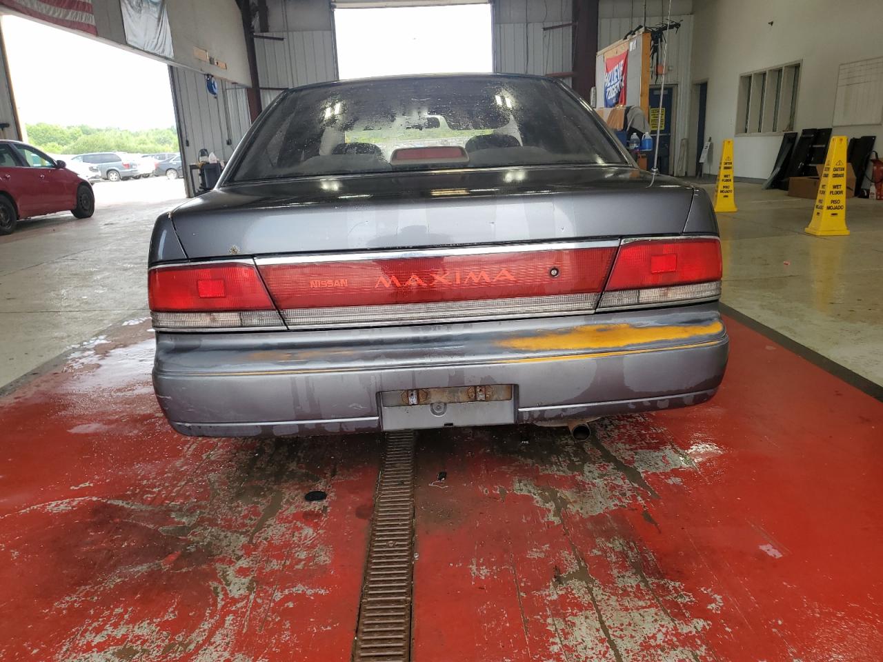 1990 Nissan Maxima VIN: JN1HJ01P3LT420451 Lot: 60822275