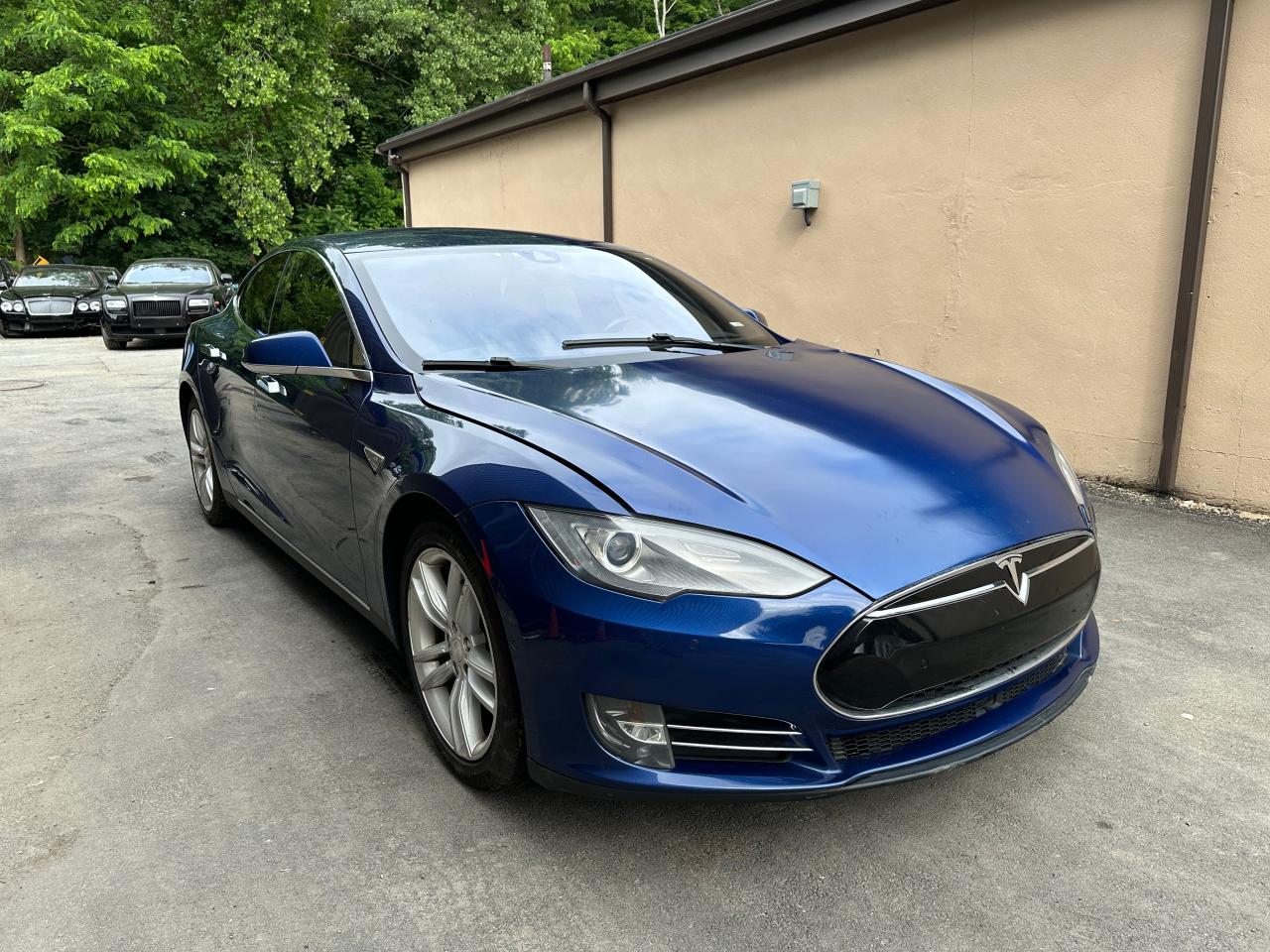2015 Tesla Model S 85D zu verkaufen in Mendon, MA - Minor Dent/Scratches