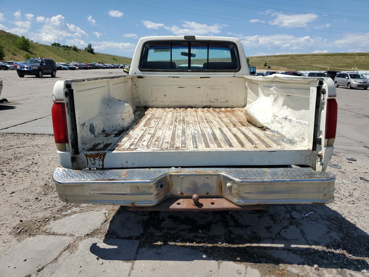 1990 Ford F150 VIN: 1FTDF15Y5LPA89323 Lot: 62608275