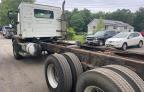 2005 VOLVO VHD    à vendre chez Copart MA - NORTH BOSTON