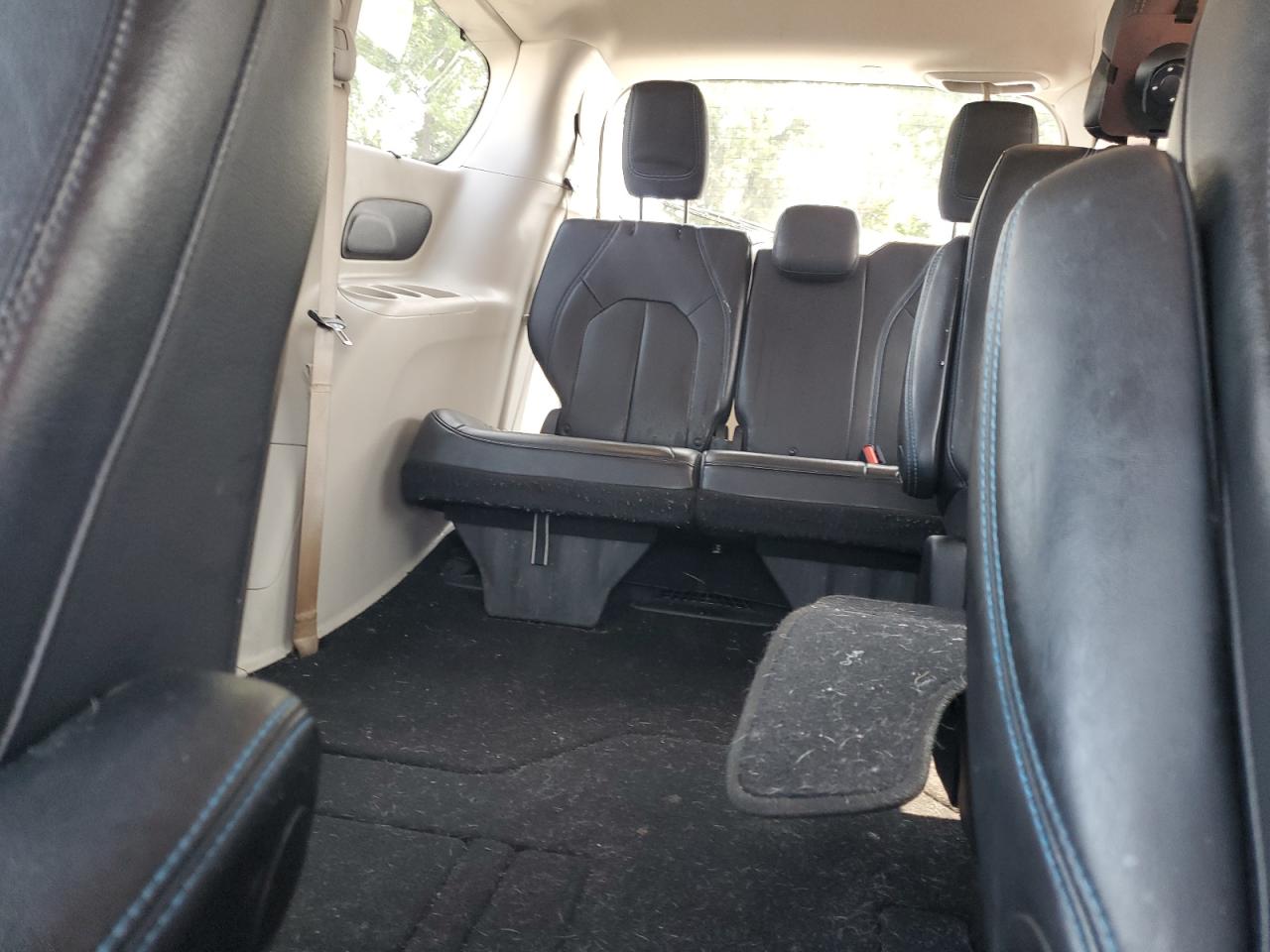 2021 Chrysler Pacifica Touring L VIN: 2C4RC1BG5MR585202 Lot: 60267735