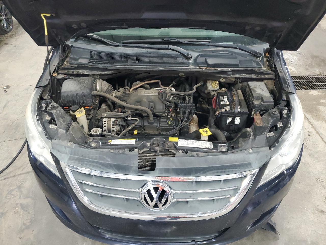 2010 Volkswagen Routan Se VIN: 2V4RW3D15AR296219 Lot: 61959615