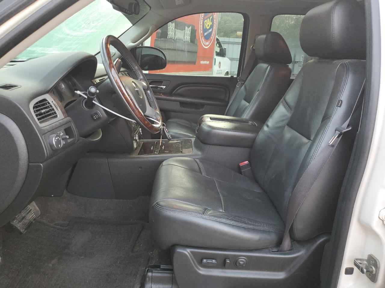 2011 GMC Yukon Denali VIN: 1GKS2EEFXBR288805 Lot: 62554945