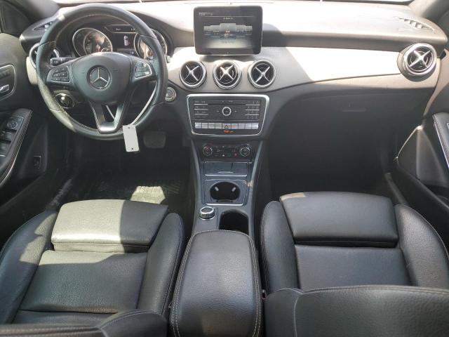  MERCEDES-BENZ GLA-CLASS 2018 Srebrny