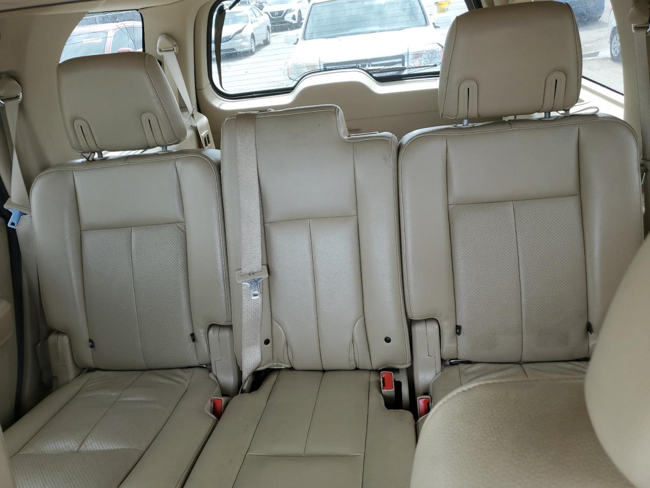2010 Ford Expedition Eddie Bauer VIN: 1FMJU1H57AEA81884 Lot: 62174665