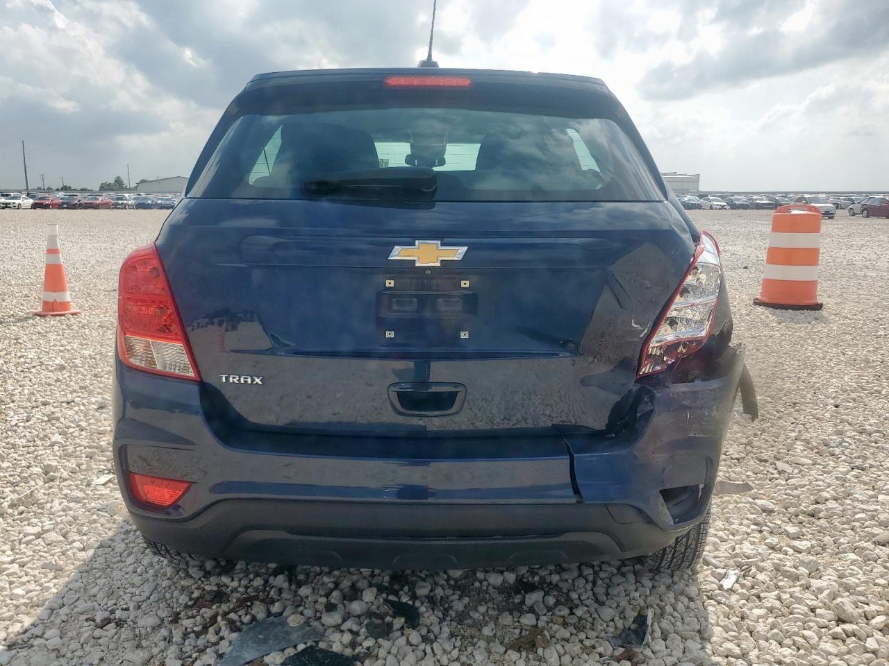 2018 Chevrolet Trax Ls VIN: 3GNCJKSB1JL188723 Lot: 81680945