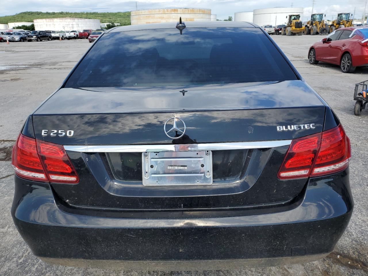 2014 Mercedes-Benz E 250 Bluetec VIN: WDDHF9HB4EA889694 Lot: 63112705