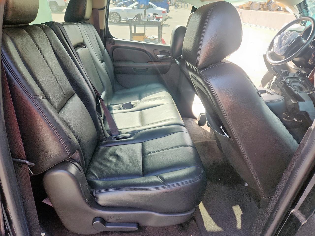 1gnscje09er187344 1GNSCJE09ER187344 2014 Chevrolet Suburban C1500 Lt