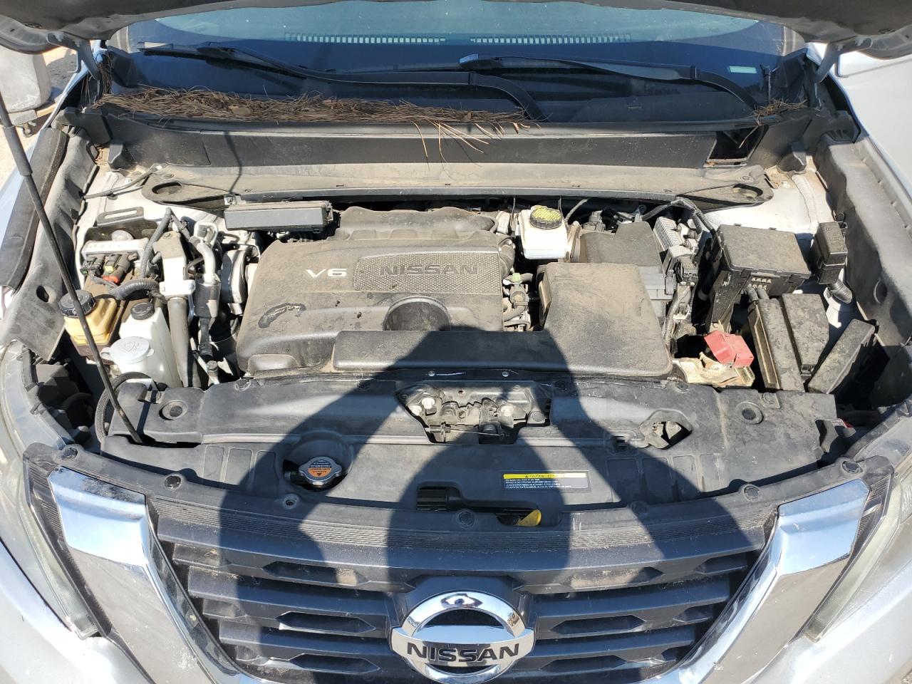 2018 Nissan Pathfinder S VIN: 5N1DR2MN5JC677727 Lot: 62847605