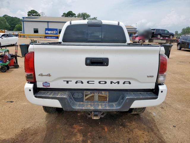  TOYOTA TACOMA 2018 Білий