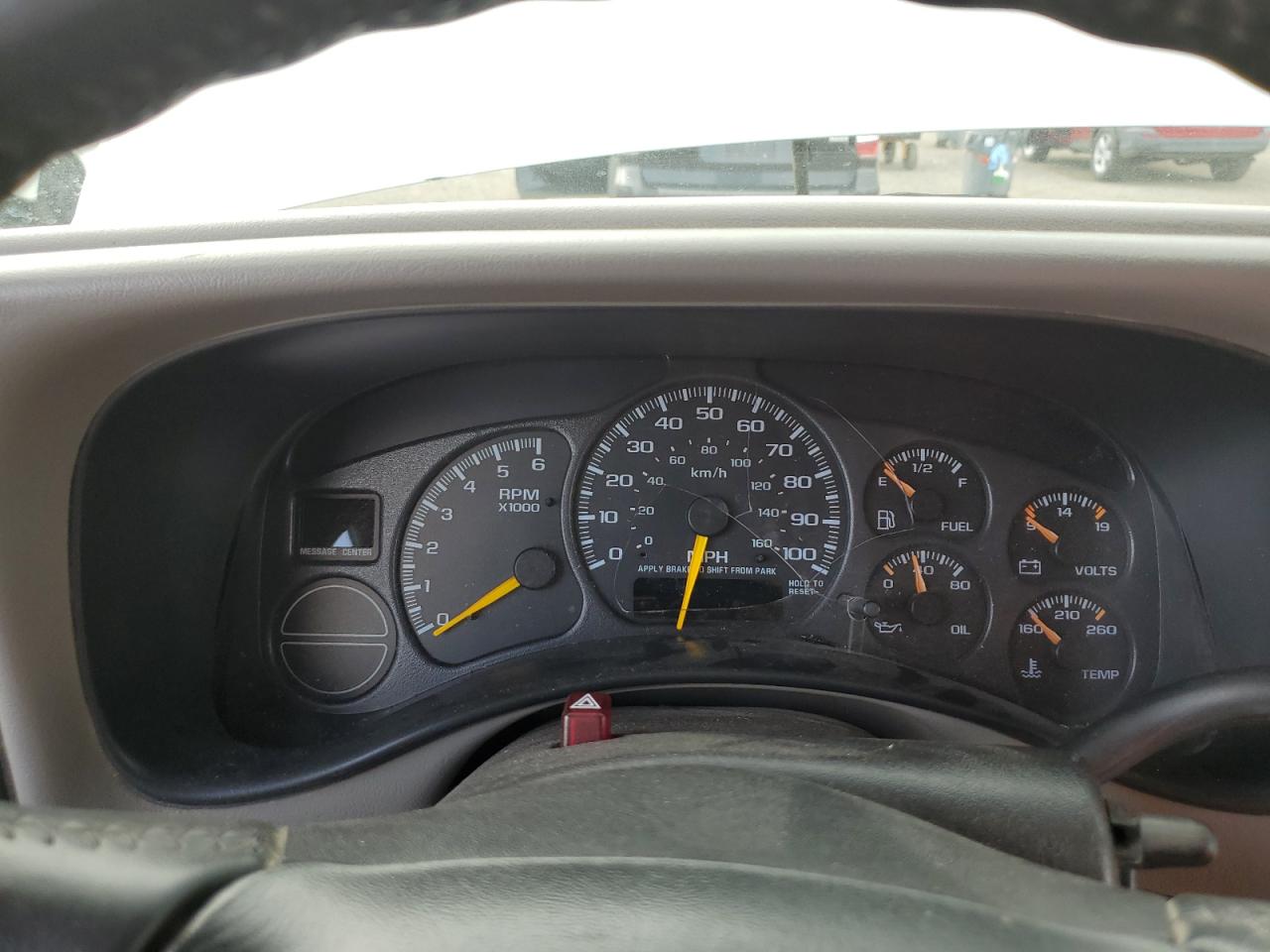 2000 Chevrolet Tahoe K1500 VIN: 1GNEK13T1YJ170876 Lot: 60708925