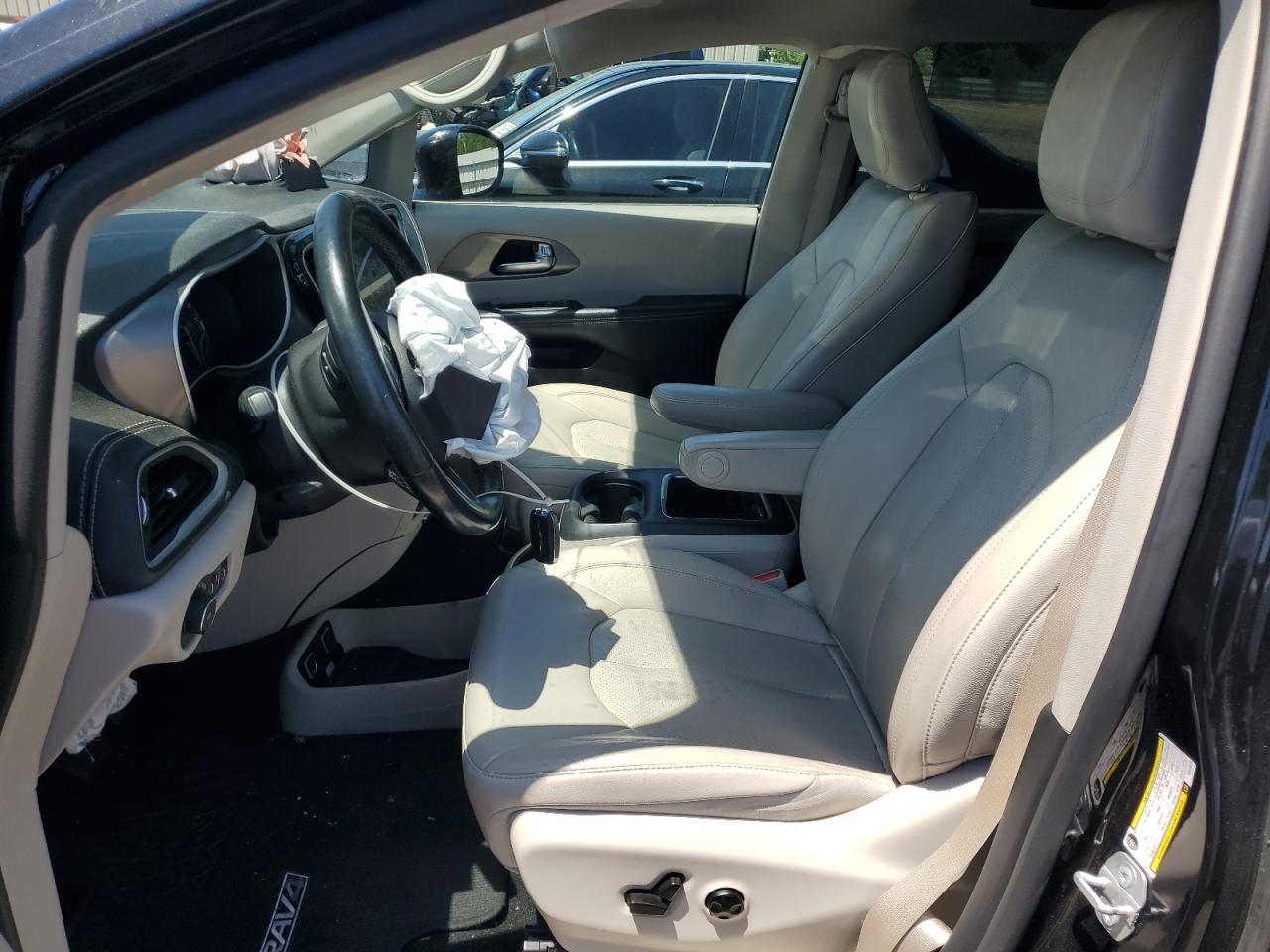 2021 Chrysler Pacifica Touring L VIN: 2C4RC1BG4MR560470 Lot: 68425725