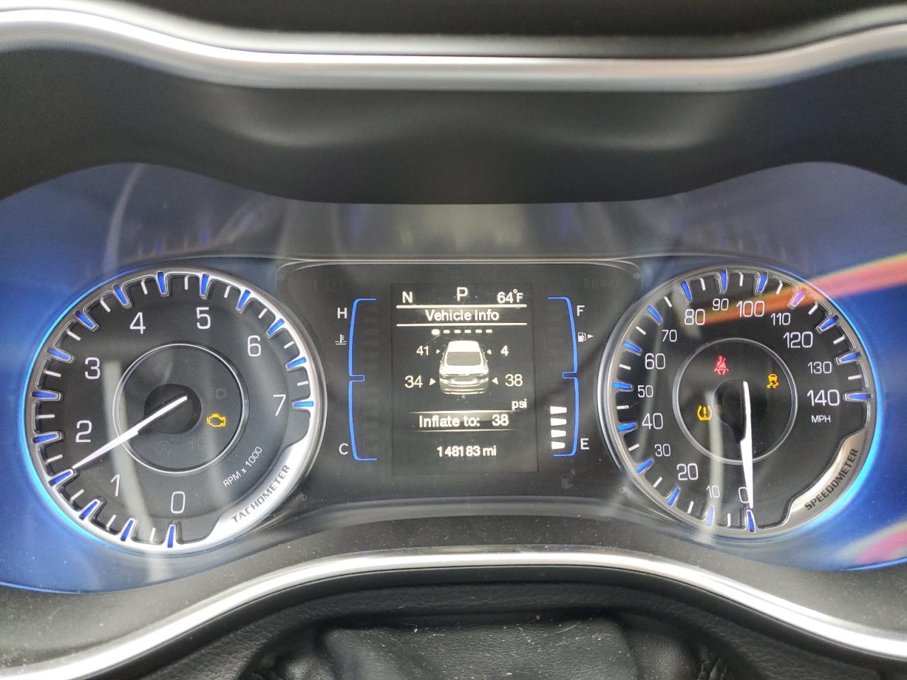 2015 Chrysler 200 Limited VIN: 1C3CCCAB9FN555177 Lot: 62967555