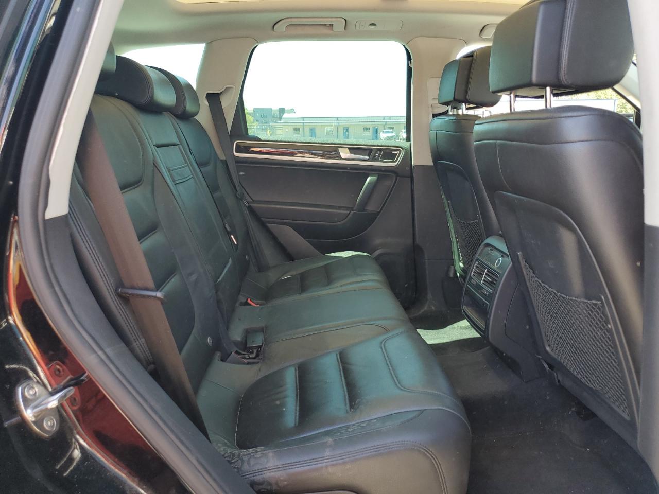 2013 Volkswagen Touareg V6 VIN: WVGEF9BP0DD001565 Lot: 63070845