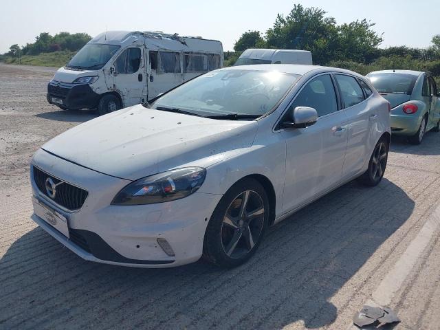 VOLVO V40 R-DESI 2015