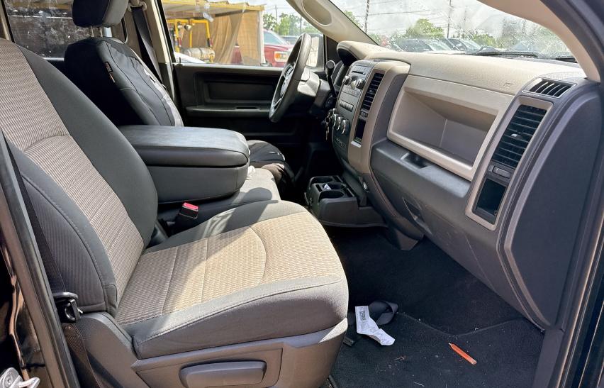 Pickups DODGE RAM 1500 2012 Black
