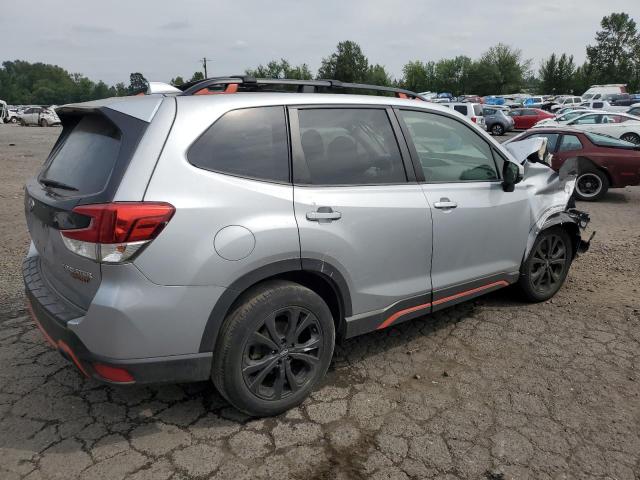  SUBARU FORESTER 2019 Srebrny