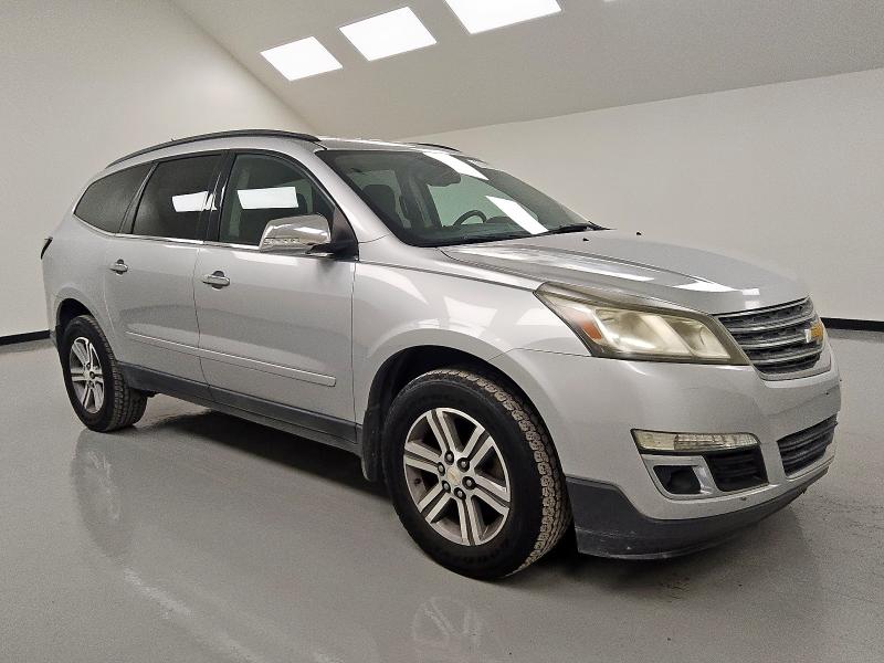  CHEVROLET TRAVERSE 2015 Srebrny
