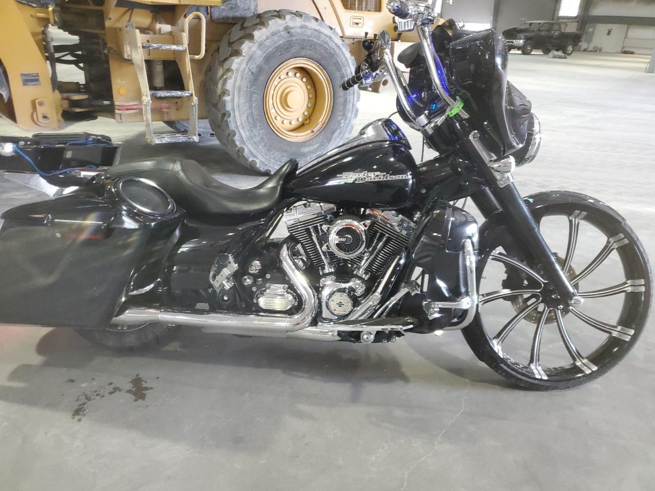 2011 Harley-Davidson Flhx