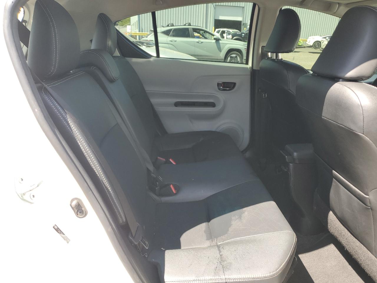 2012 Toyota Prius C VIN: JTDKDTB34C1027495 Lot: 61462525