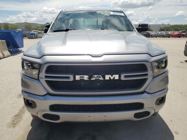  RAM 1500 2023 Srebrny