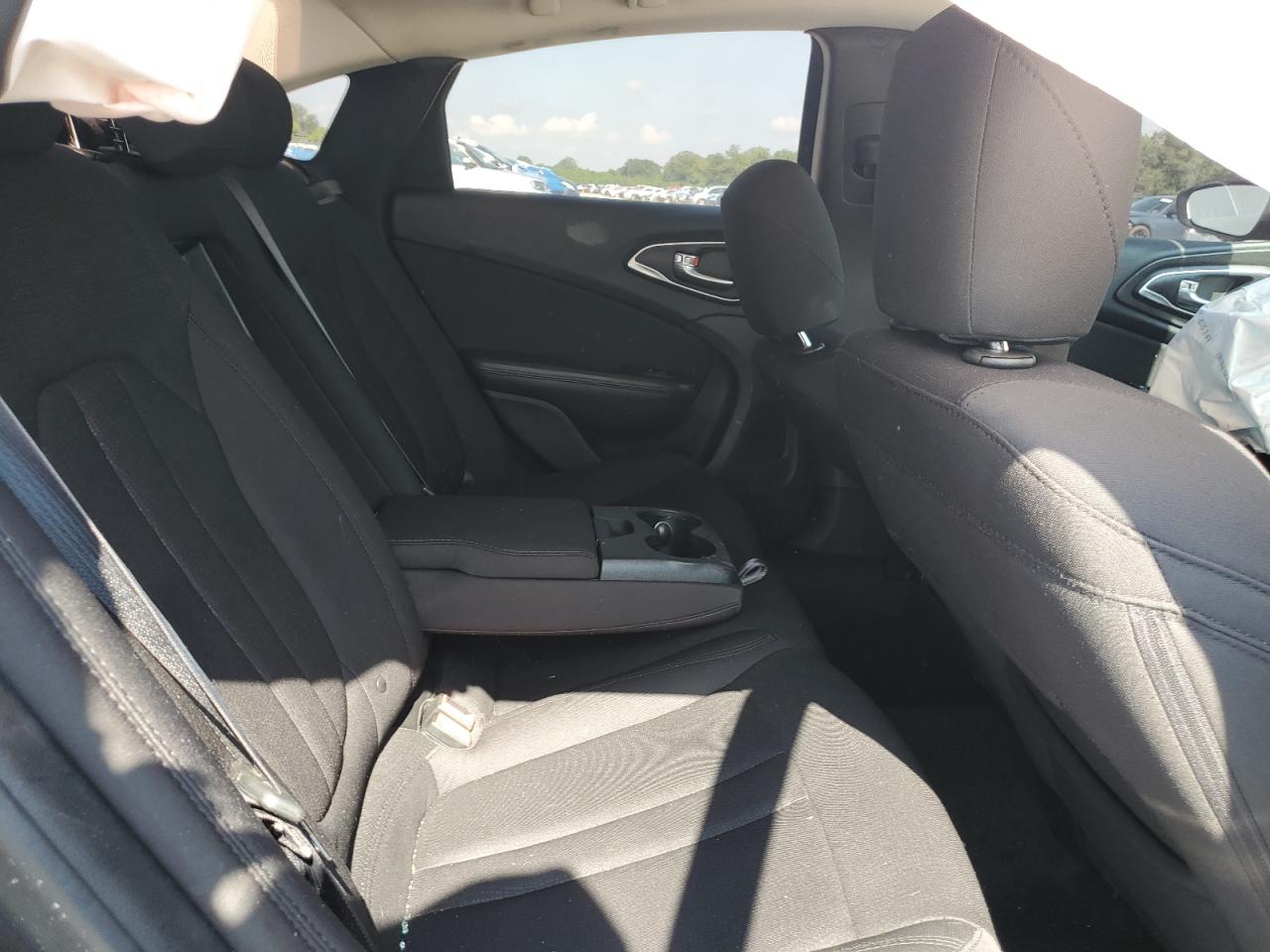 2015 Chrysler 200 Limited VIN: 1C3CCCAB1FN536736 Lot: 80633655