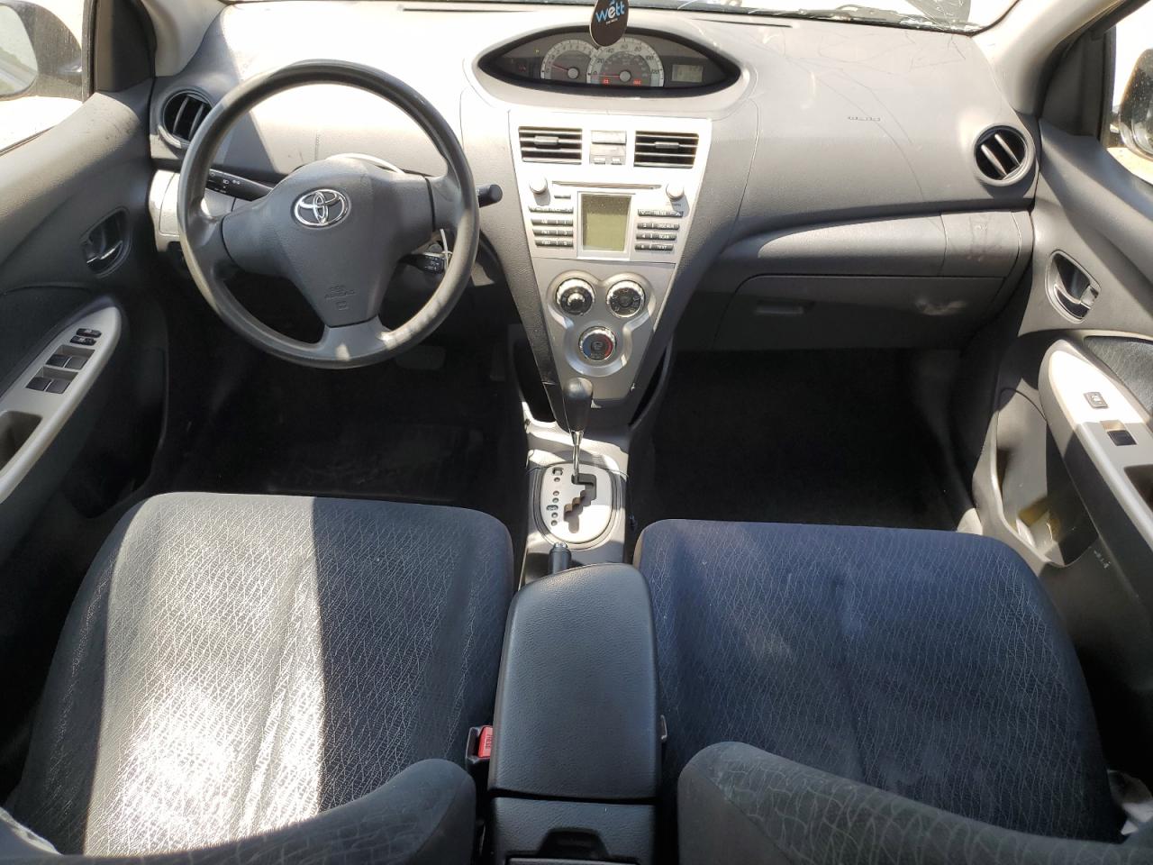 2007 Toyota Yaris VIN: JTDBT923571027727 Lot: 62141845