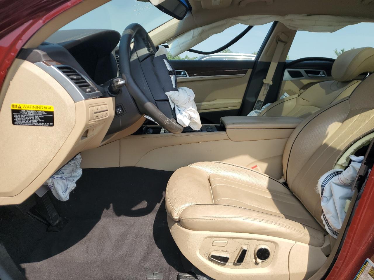 2016 Hyundai Genesis 3.8L VIN: KMHGN4JE1GU141675 Lot: 60670375
