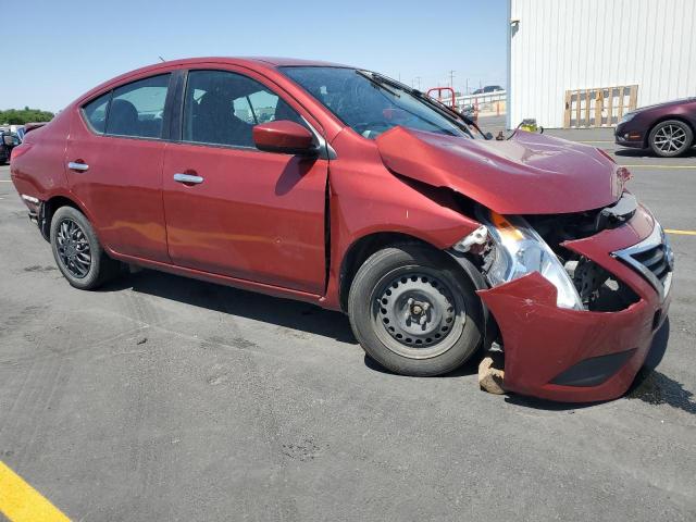  NISSAN VERSA 2019 Красный