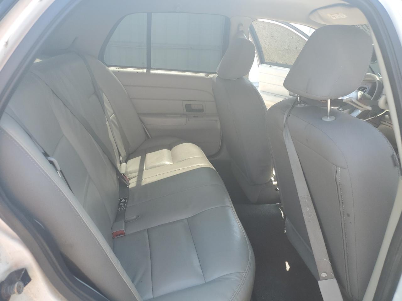 2003 Ford Crown Victoria Police Interceptor VIN: 2FAHP71W03X205470 Lot: 61924135