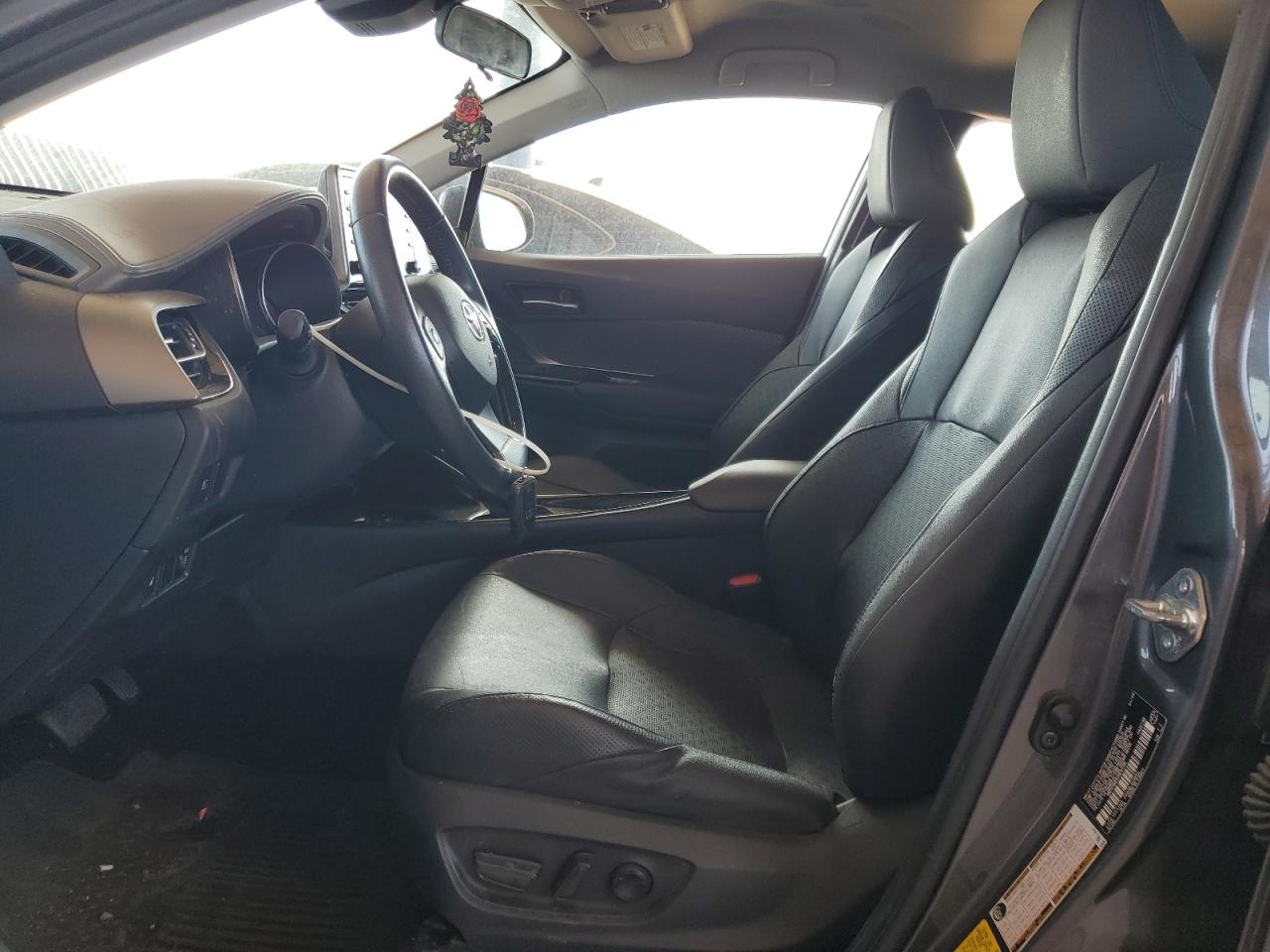 2022 Toyota C-Hr Xle VIN: NMTKHMBX4NR145385 Lot: 60695115