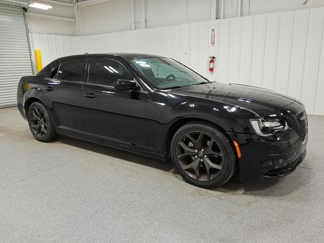  CHRYSLER 300 2022 Czarny