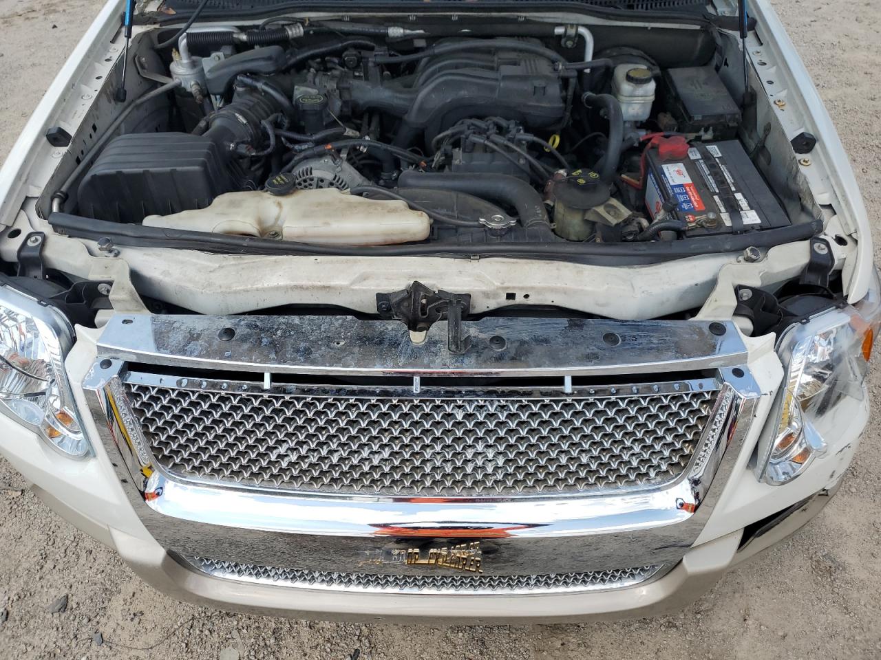 2008 Ford Explorer Eddie Bauer VIN: 1FMEU64E18UA01127 Lot: 60129005