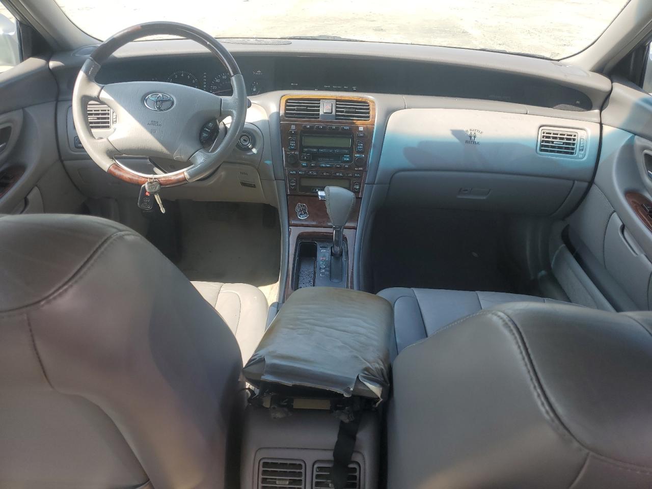 2004 Toyota Avalon Xl VIN: 4T1BF28B84U372589 Lot: 62270825