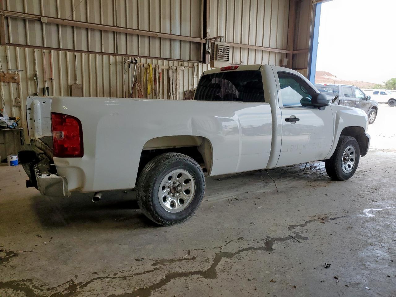 2011 Chevrolet Silverado - Image 3
