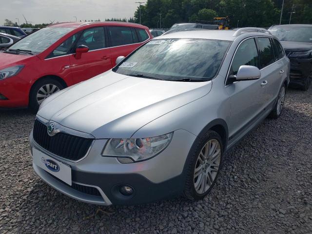 SKODA SUPERB OUT 2013