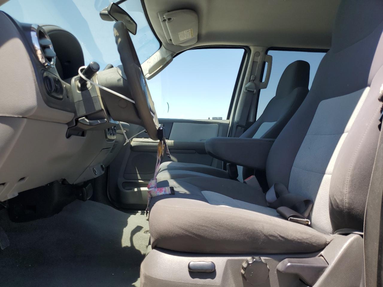 2005 Ford Expedition Xls VIN: 1FMPU14575LA72300 Lot: 60451005